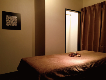 シースリー(C3)府中桜通り店の個室